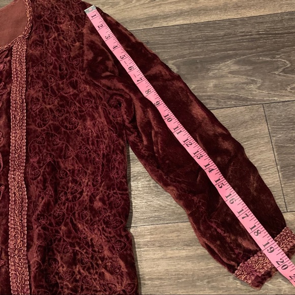 25 KARAT rayon velvet embellished button up top - Picture 7 of 9